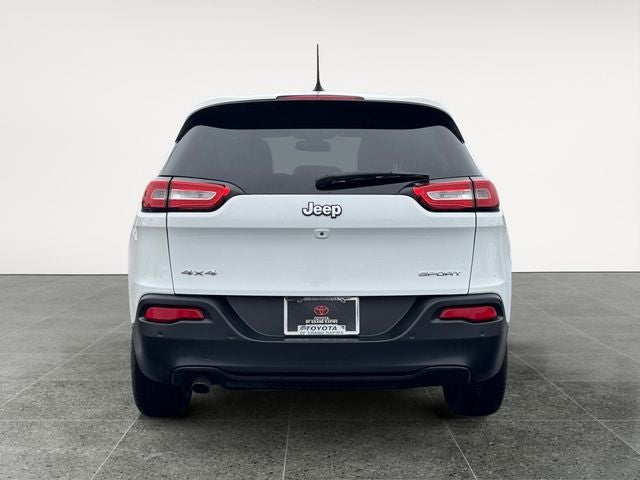 2015 Jeep Cherokee Sport