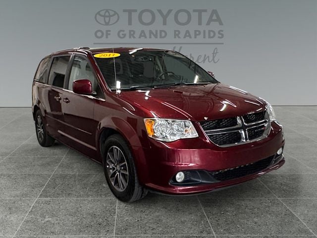 2017 Dodge Grand Caravan SXT's photo
