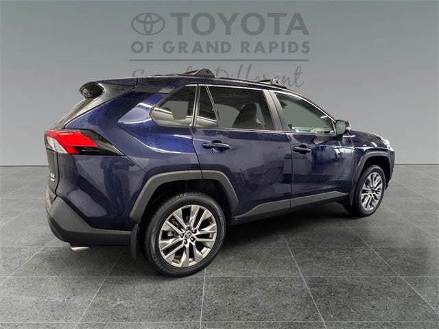 2022 Toyota RAV4 XLE Premium