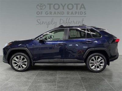 2022 Toyota RAV4 XLE Premium