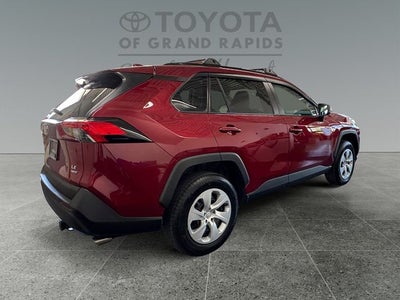 2020 Toyota RAV4 LE