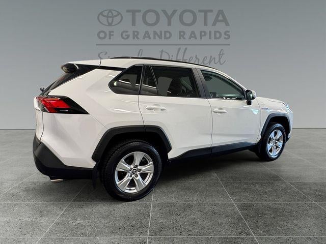 2020 Toyota RAV4 Hybrid XLE