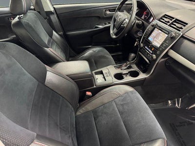 2016 Toyota Camry XSE
