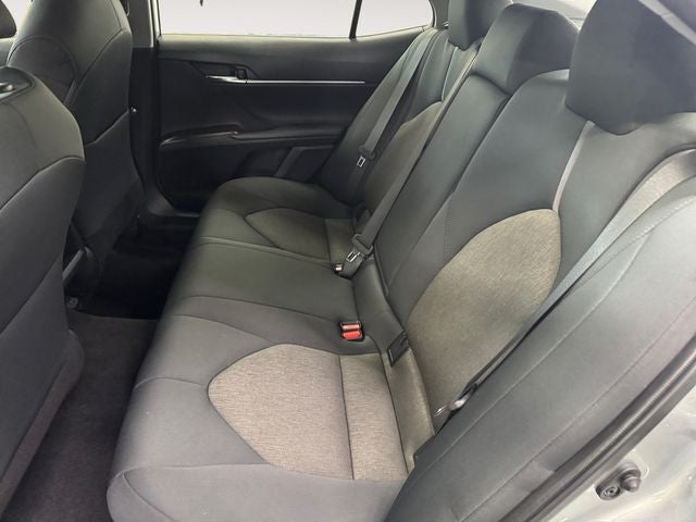 2022 Toyota Camry Hybrid LE