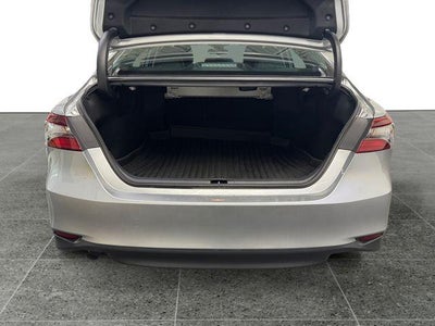 2022 Toyota Camry Hybrid LE