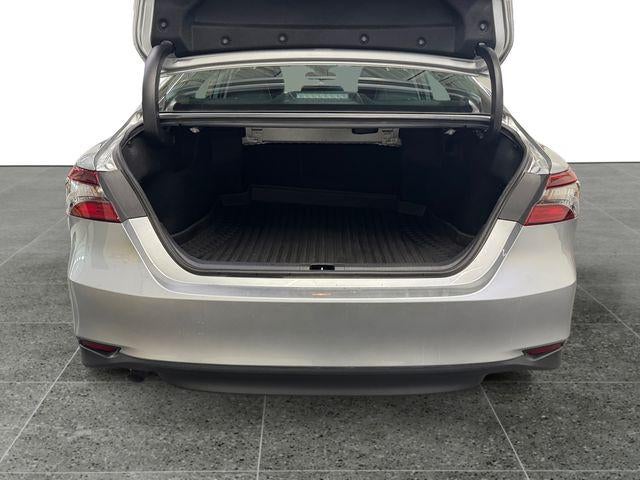 2022 Toyota Camry Hybrid LE