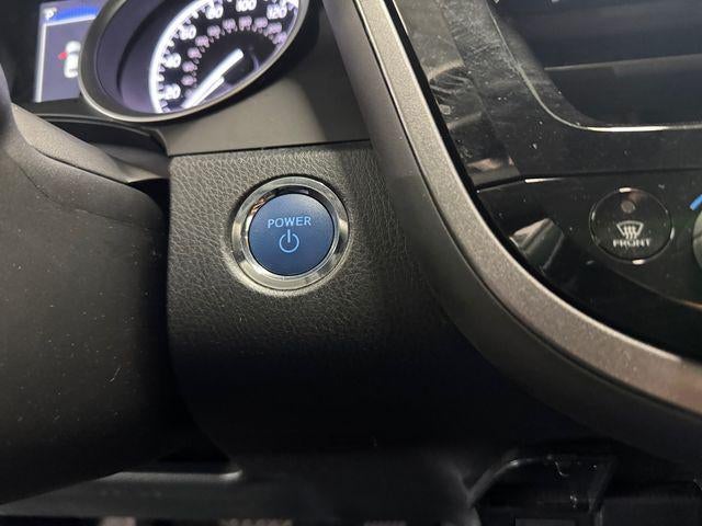 2022 Toyota Camry Hybrid LE