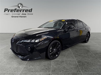 2022 Toyota Avalon Hybrid XSE