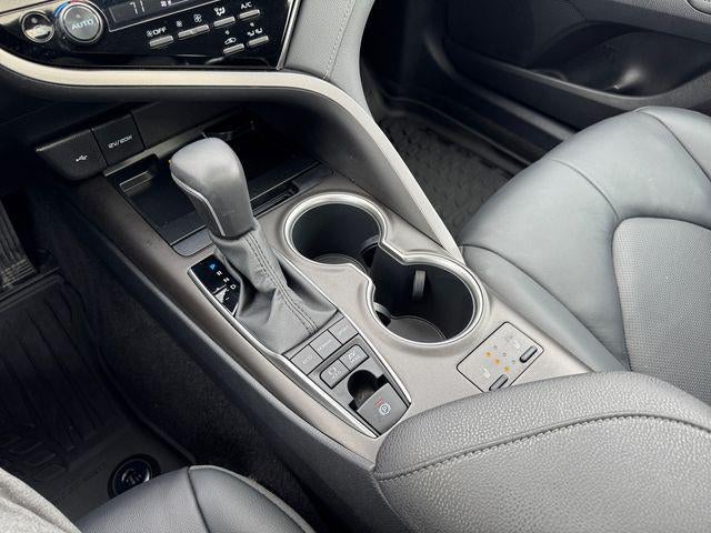 2022 Toyota Camry Hybrid XLE