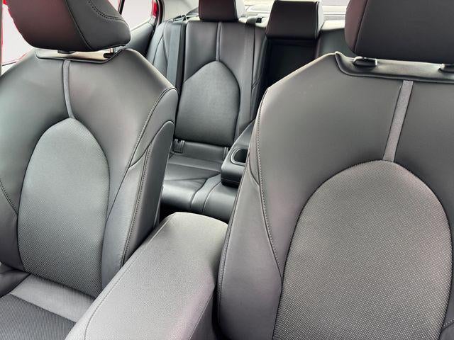 2022 Toyota Camry Hybrid XLE