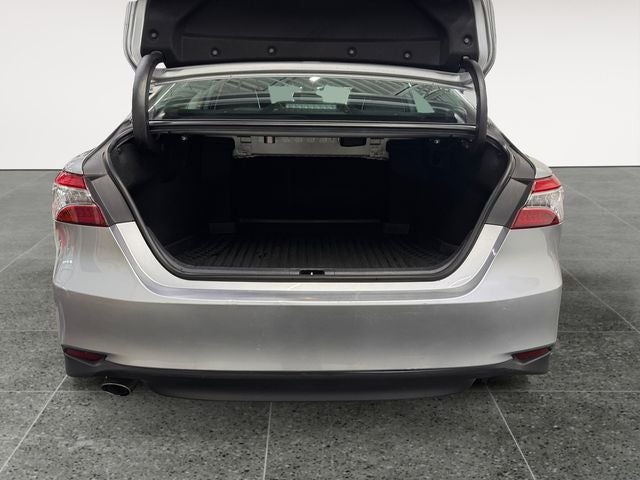 2020 Toyota Camry Hybrid XLE