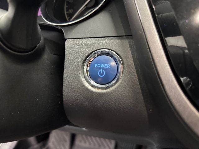 2020 Toyota Camry Hybrid XLE