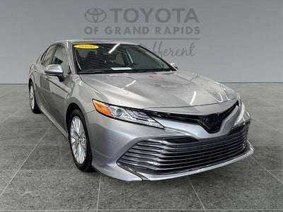 2020 Toyota Camry Hybrid XLE