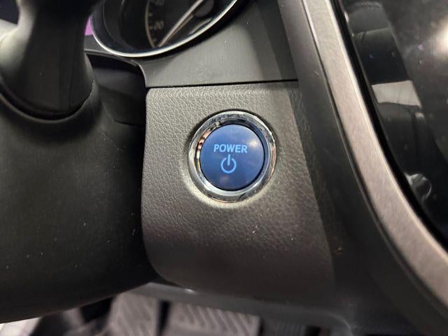 2020 Toyota Camry Hybrid XLE