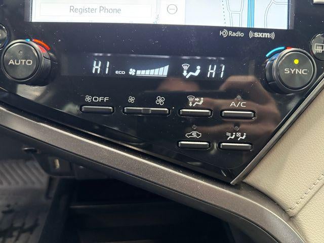 2020 Toyota Camry Hybrid XLE