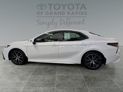2023 Toyota Camry Hybrid SE