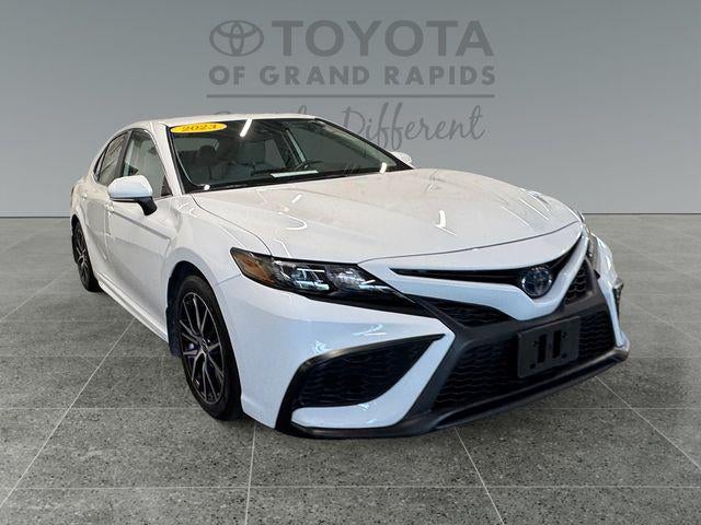2023 Toyota Camry Hybrid SE