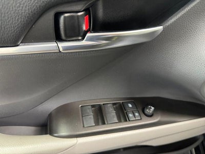 2022 Toyota Camry Hybrid SE