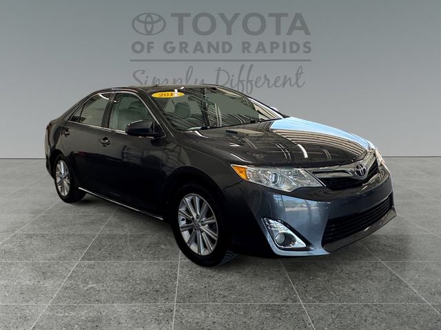 2013 Toyota Camry 2.5 Auto XLE's photo