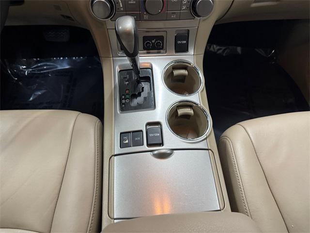 2012 Toyota Highlander SE