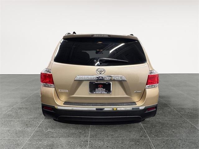 2012 Toyota Highlander SE