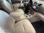2013 Toyota Highlander SE