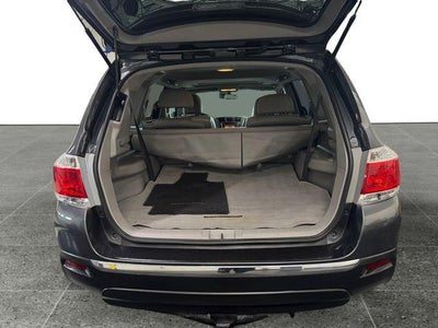 2013 Toyota Highlander SE