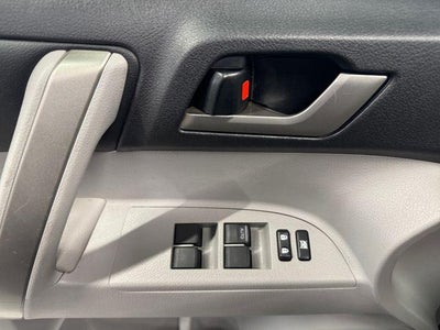 2013 Toyota Highlander SE