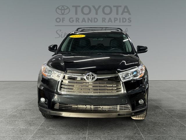2016 Toyota Highlander LE Plus V6