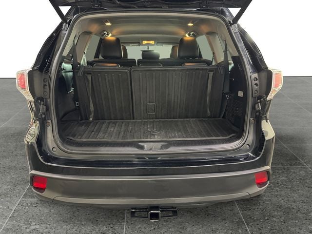 2016 Toyota Highlander LE Plus V6