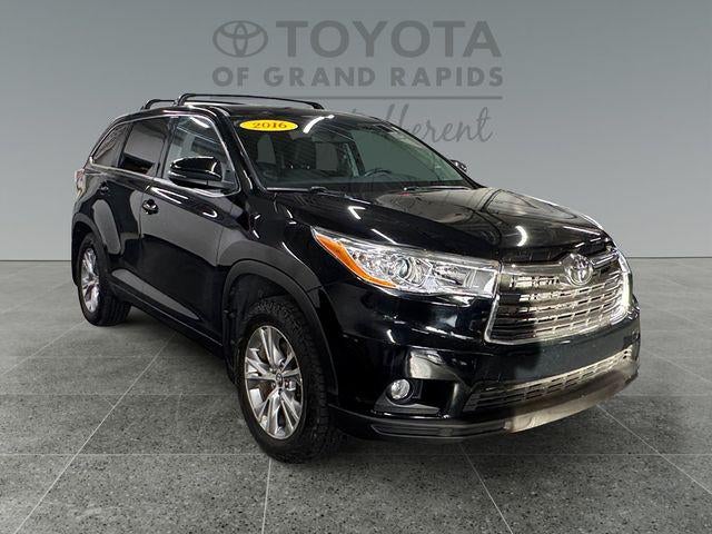 2016 Toyota Highlander LE Plus V6