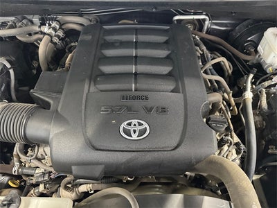 2014 Toyota Sequoia SR5 5.7L