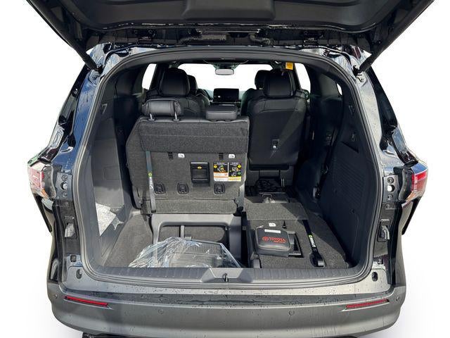 2026 Toyota Sienna Woodland Edition 7 Passenger