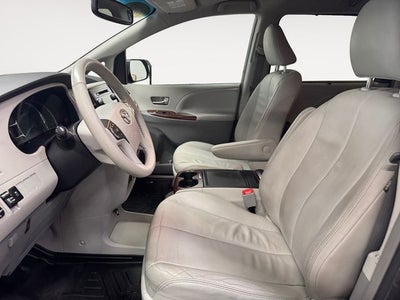 2013 Toyota Sienna XLE 7 Passenger