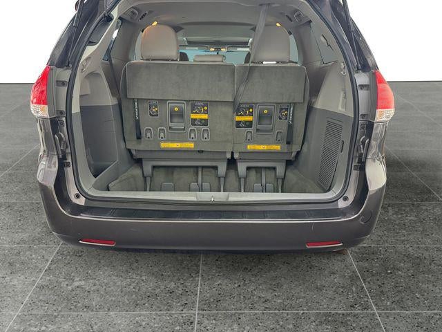 2013 Toyota Sienna XLE 7 Passenger