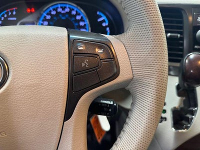 2013 Toyota Sienna XLE 7 Passenger