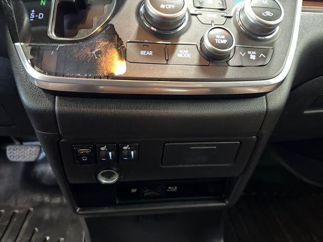 2016 Toyota Sienna Limited Premium 7 Passenger