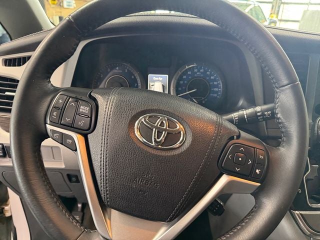 2016 Toyota Sienna XLE Premium 7 Passenger
