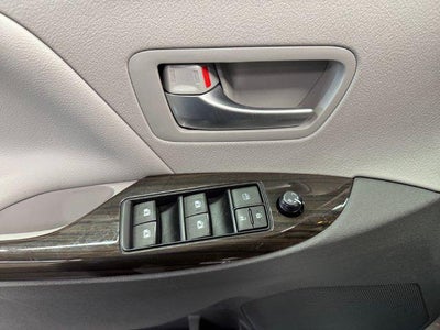 2017 Toyota Sienna XLE 7 Passenger