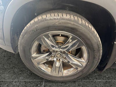 2019 Toyota Highlander Limited Platinum