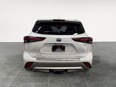 2024 Toyota Highlander Hybrid Platinum