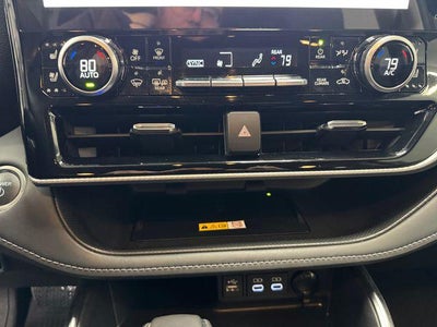 2024 Toyota Highlander Hybrid Platinum