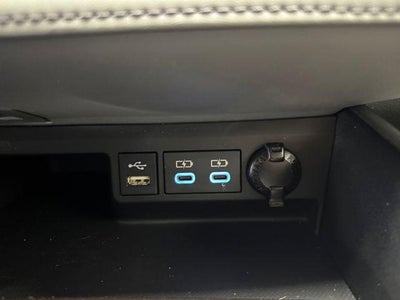 2022 Toyota Highlander Hybrid Platinum