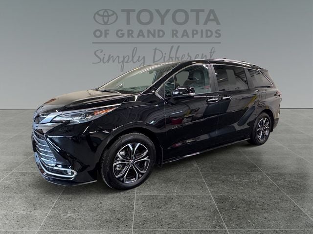 2025 Toyota Sienna Platinum 7 Passenger