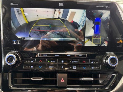 2022 Toyota Highlander Hybrid Platinum