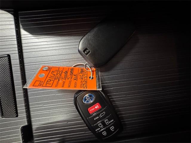 2025 Toyota Sienna XLE 7 Passenger