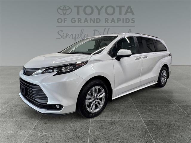 2025 Toyota Sienna XLE 7 Passenger