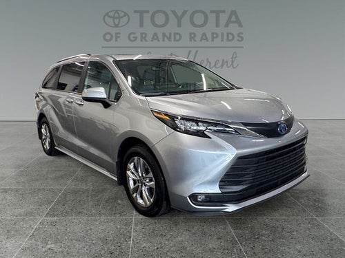 2025 Toyota Sienna XLE 7 Passenger