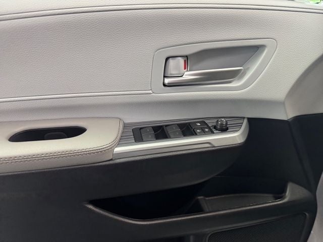 2025 Toyota Sienna XLE 7 Passenger