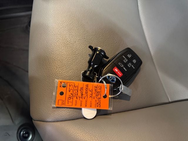 2025 Toyota Sienna XLE 7 Passenger
